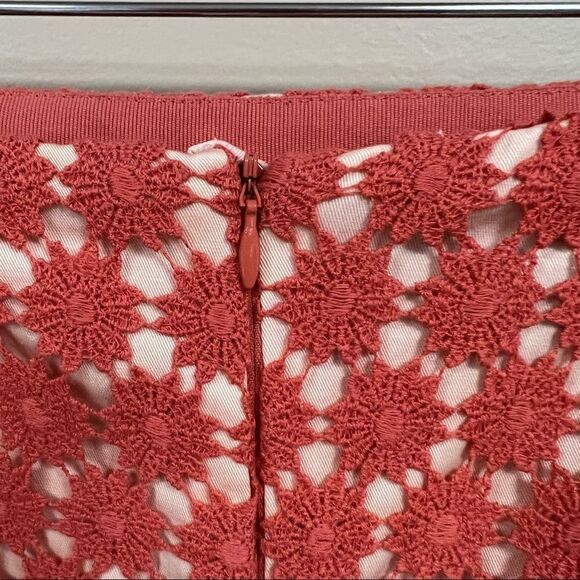 Talbots peach lace flower overlay pencil skirt. 2P - Picture 7 of 7